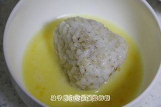 芝士蛋煎饭团的做法步骤:6