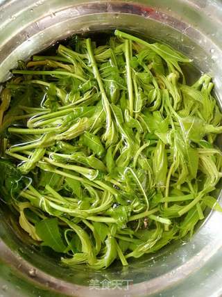 #春食野菜香#香椿拌花生的做法步骤:3