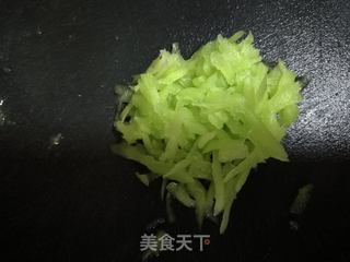 宝宝辅食系列之＂莴笋蒸蛋＂的做法步骤：1