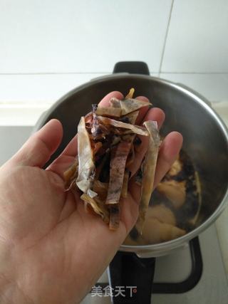 墨鱼干烧猪蹄的做法步骤:7