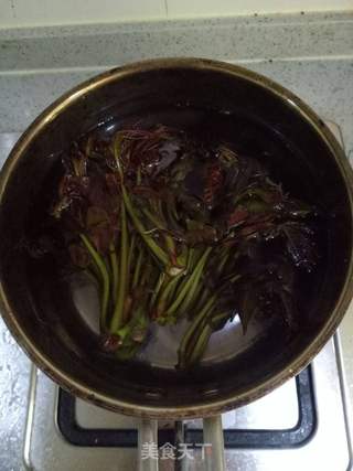 #春食野菜香#香椿蛋炒饭的做法步骤:2