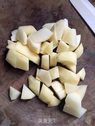 土豆炒饭的做法步骤:2