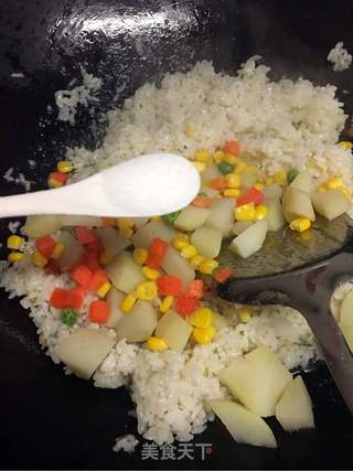 土豆炒饭的做法步骤:8