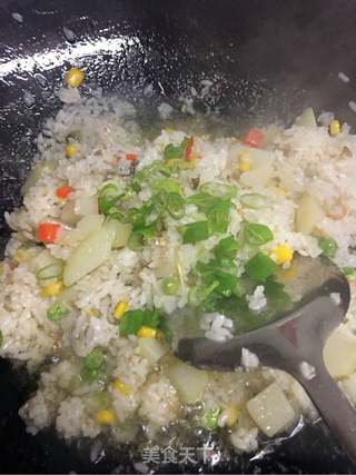 土豆炒饭的做法步骤:10