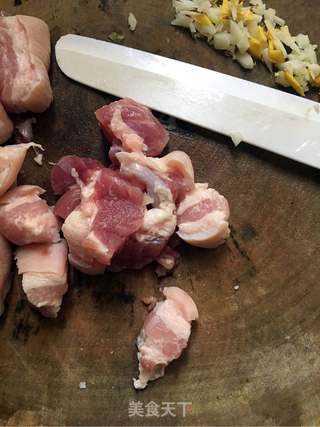 ＃第四届烘焙大赛暨是爱吃节＃麻辣烤肉串的做法步骤：1