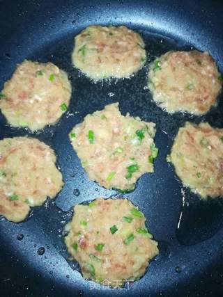 肉末土豆饼的做法步骤:5