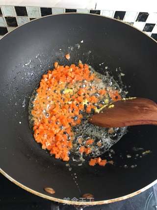 扬州炒饭!的做法步骤:4