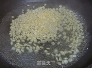 咸蛋黄炒玉米的做法步骤:2