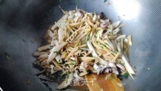 #春食野菜香#荠菜春笋炒目鱼的做法步骤:10