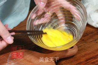 豆腐鸡蛋羹的做法步骤:2