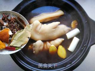 #第四届烘焙大赛暨是爱吃节#香辣烤猪手的做法步骤:5