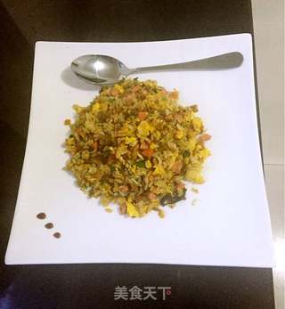 没有胃口？不如来份香喷喷的炒饭吧--雪菜肉丝炒饭！的做法步骤：3