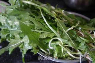#春食野菜香#蒲公英馅水饺的做法步骤：2