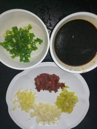 鱼香肉末茄子的做法步骤:4