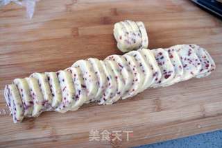 #第四届烘焙大赛暨是爱吃节#蔓越莓饼干的做法步骤:7