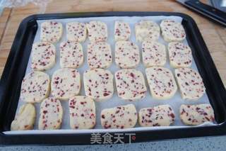 #第四届烘焙大赛暨是爱吃节#蔓越莓饼干的做法步骤:8