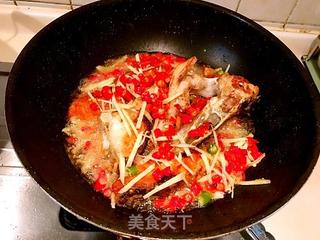 湖北特色菜糍粑清江鱼的做法步骤:3