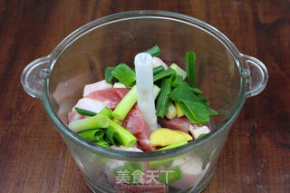#春食野菜香#荠菜猪肉大蒸饺的做法步骤:3