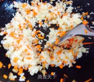 蛋包饭?不一样的炒饭的做法步骤:2