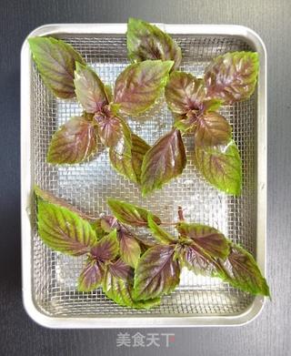 CoCoLc的私菜食谱经-- 红罗勒 ,辣椒 ,蒜橄榄油的做法步骤:4