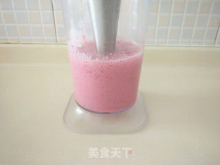 #第四届烘焙大赛暨是爱吃节# 草莓慕斯蛋糕的做法步骤:14