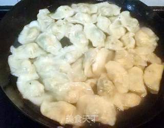 #春食野菜香# 蒲公英猪肉饺子的做法步骤:16