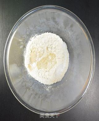 CoCoLc 的私菜食谱经―意式罗勒番茄酱披萨【无油版】的做法步骤:2