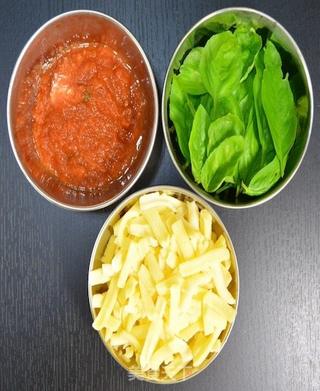 CoCoLc 的私菜食谱经―意式罗勒番茄酱披萨【无油版】的做法步骤:7