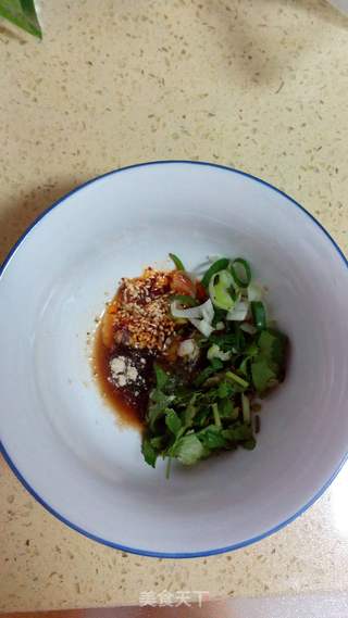 酸汤牛肉馄饨的做法步骤:10