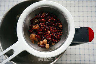 桂圆花生红豆浆的做法步骤:2