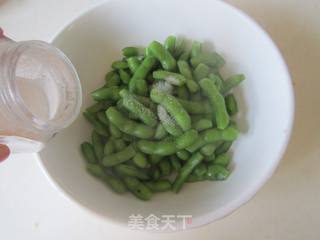 炝拌毛豆的做法步骤:3