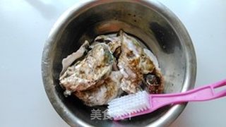 #第四届烘焙大赛暨是爱吃节#蒜蓉烤生蚝的做法步骤:3