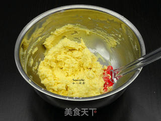 #第四届烘焙大赛暨是爱吃节#椰香莲蓉酥的做法步骤:6