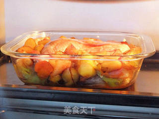 #第四届烘焙大赛暨是爱吃# 土豆烤鸡腿的做法步骤:5