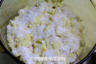 宝宝营养餐—苹果百香果酱的做法步骤:2