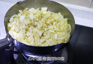 宝宝营养餐—苹果百香果酱的做法步骤：9