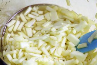 宝宝营养餐—苹果百香果酱的做法步骤:4