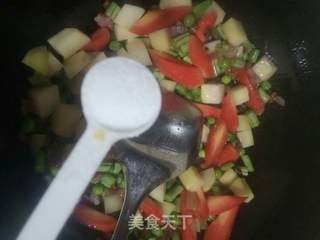 火腿鱿鱼丝焖饭的做法步骤:10