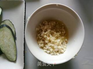 #第四届烘焙大赛暨是爱吃节#蒜香奶酪烤茄子的做法步骤:2