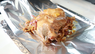 #第四届烘焙大赛暨是爱吃节#西屋特约之酱香洋葱烤鸡的做法步骤：4