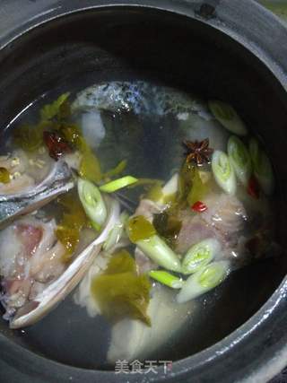 土豆鱼头汤的做法步骤：3