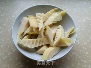 春笋焖排骨的做法步骤:4