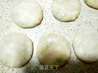 韭菜猪肉馅饼的做法步骤:10
