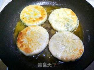 韭菜猪肉馅饼的做法步骤:11