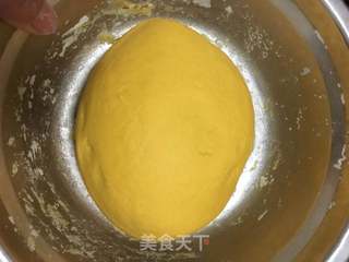 南瓜紫薯小猪馒头的做法步骤:6
