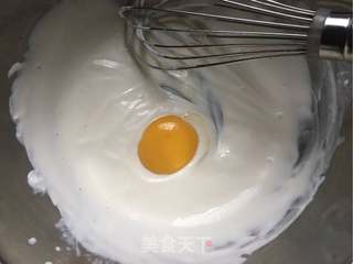 #第四届烘焙大赛暨是爱吃节#花朵轻芝士蛋糕的做法步骤:4