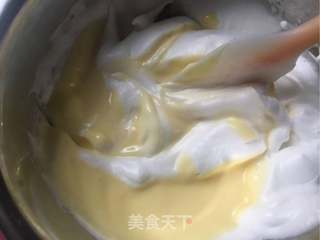 #第四届烘焙大赛暨是爱吃节#花朵轻芝士蛋糕的做法步骤:9