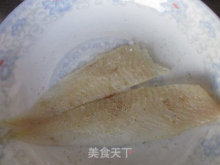 香煎鲽鱼片的做法步骤:3