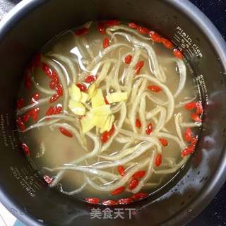 养胃鱼胶粥的做法步骤:4