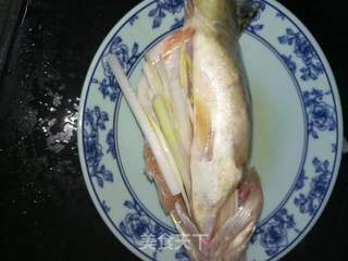 清蒸桂鱼的做法步骤:3